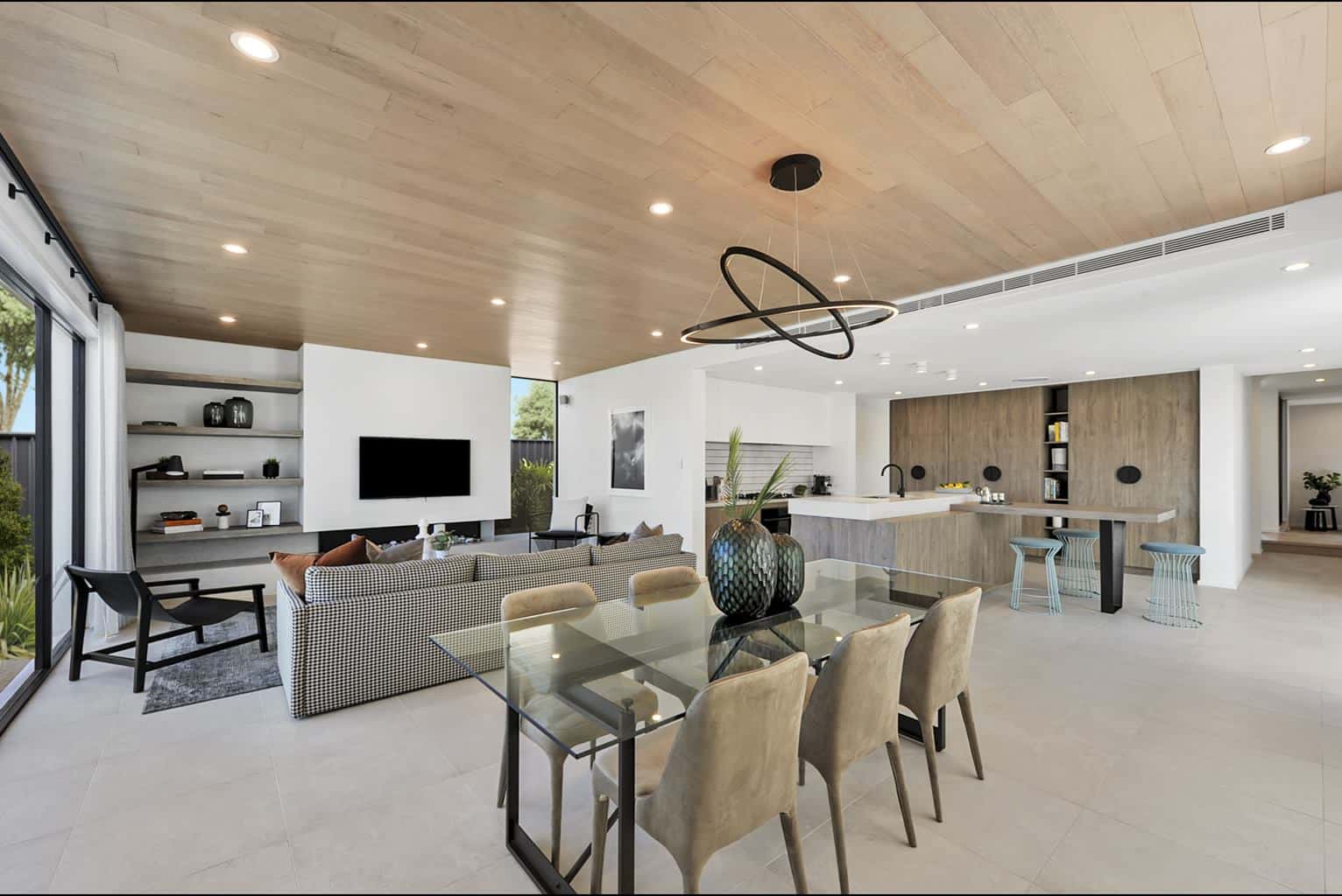 COHESIVE OPEN PLAN LIVING DESIGN